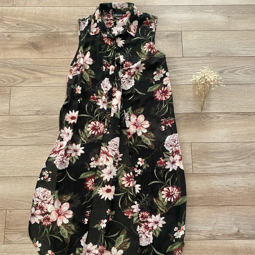 Timing Sleeveless Button Down Floral Top